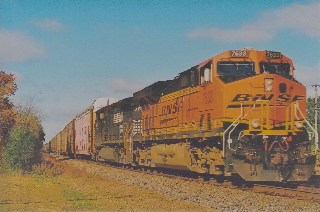 BNSF 7633 East